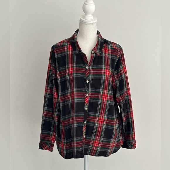 croft & barrow Tops - Croft & Barrow Button Down Plaid Shirt